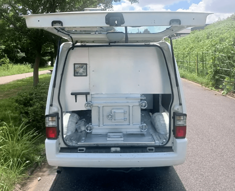 ペット火葬メモリーハートの火葬車