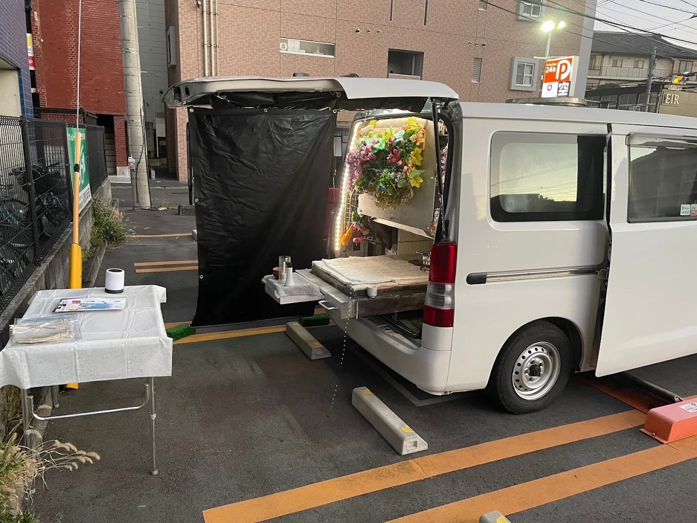 訪問火葬メモリーズのペット火葬車